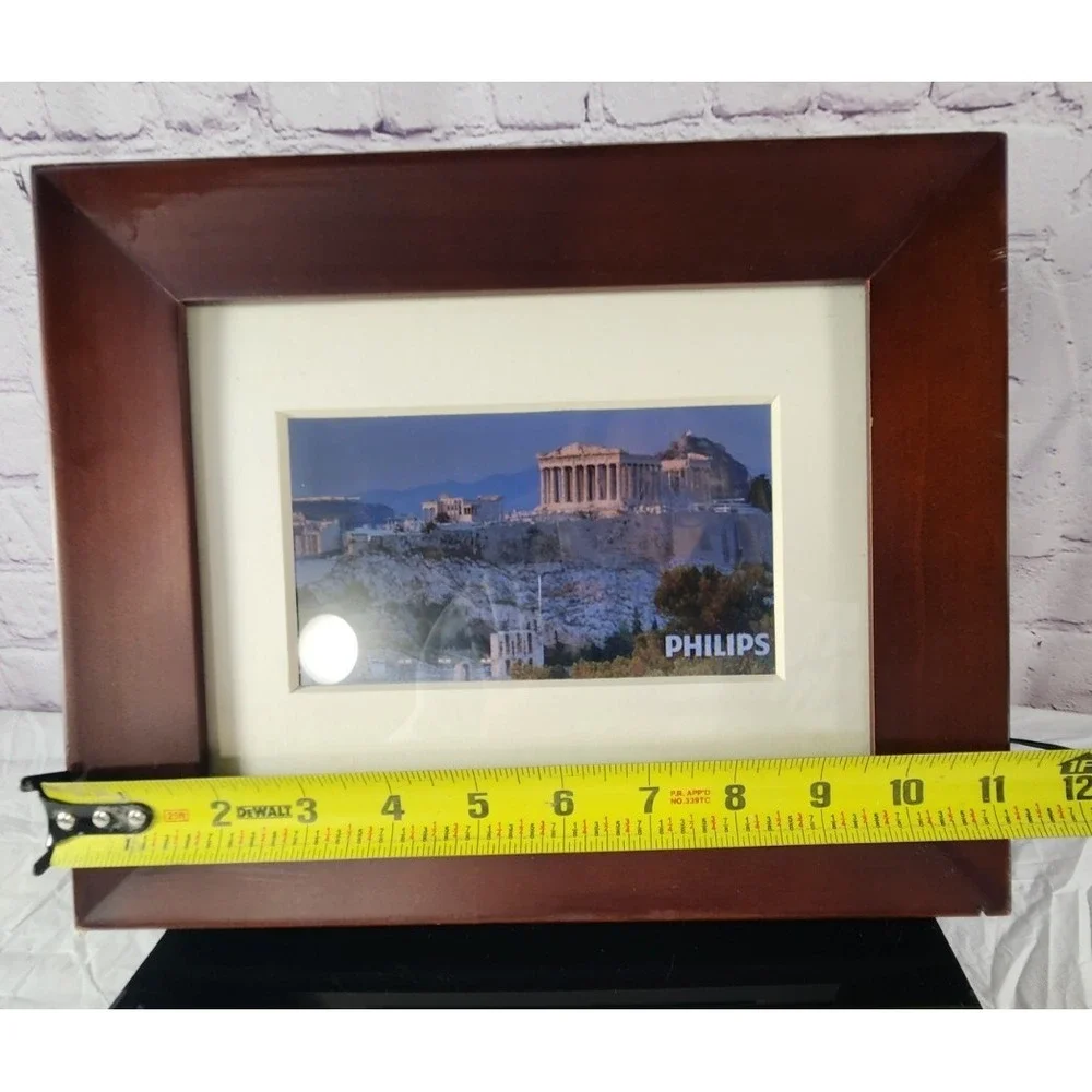 Phillips Digital Photo Frame 7 Inch Mahogany LED Electronic